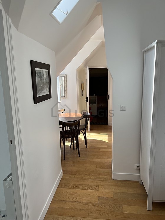 Beau séjour lumineux d'un appartement à Paris