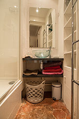 Apartment Paris 4° - Bathroom
