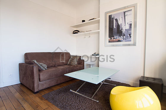 Very bright living room furnished with cupboard, 4 chair(s)