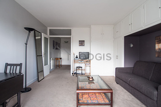 Very bright living room furnished with cupboard, 4 chair(s)