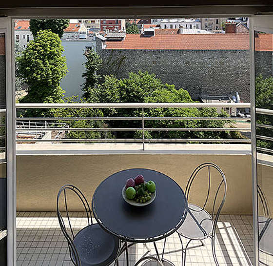 Balcony with view on garden