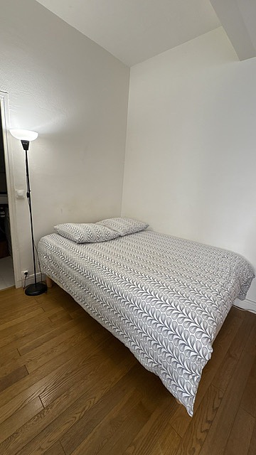 Séjour calme équipé de 1 lit(s) de 140cm, 1 canapé(s) lit(s) de 140cm, 1 fauteuil(s), 2 chaise(s)