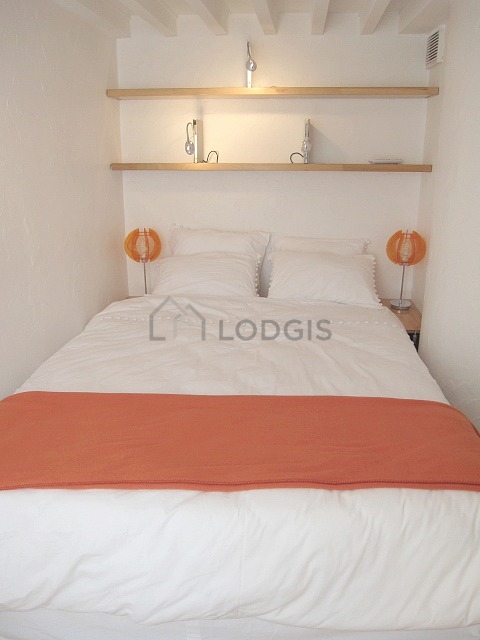 Chambre très calme pour 2 personnes équipée de 1 lit(s) de 140cm