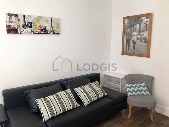 Quiet living room furnished with 1 sofabed(s) of 140cm, tv, dvd player, 1 armchair(s)
