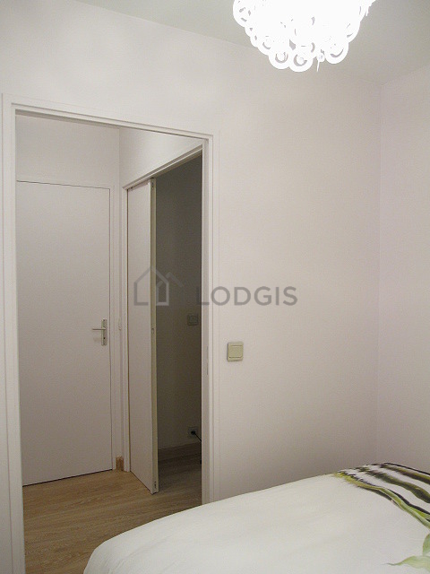 Quiet bedroom for 2 persons equipped with 1 bed(s) of 140cm