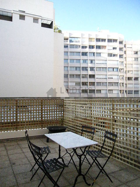 Large very quiet and very bright balcony with paving floor