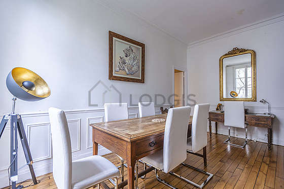 Beautiful dining room with woodenfloor for 8 person(s)