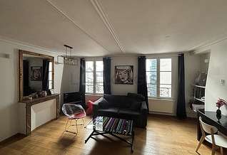 Saint Germain des Prés パリ Paris 6° ワンルーム アルコーヴ（しきりのない小空間）