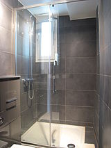 Apartment Paris 6° - Bathroom