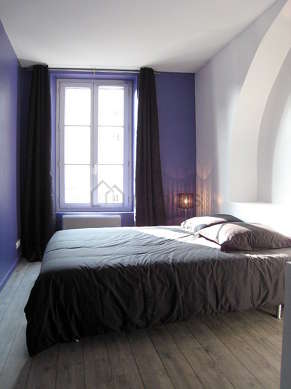 Bedroom with linoleumfloor