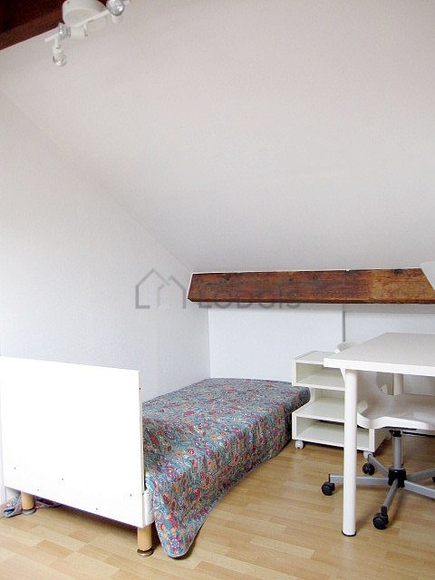 Chambre très calme pour 2 personnes équipée de 2 lit(s) de 80cm