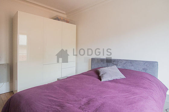 Bedroom equipped with wardrobe, cupboard