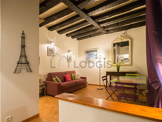 Very quiet living room furnished with 1 infant bed(s) of 0cm, 1 sofabed(s) of 140cm, tv, wardrobe