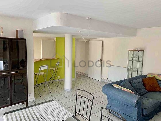 Beau séjour très calme et très lumineux d'un appartement à Paris
