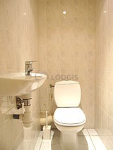 Apartment Suresnes - Toilet