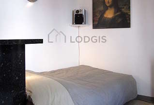 Studio Paris 11° République