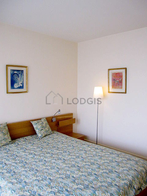 Chambre très calme pour 2 personnes équipée de 1 lit(s) de 140cm