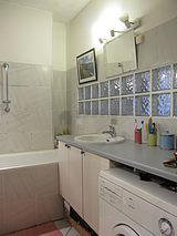 Duplex Paris 9° - Bathroom