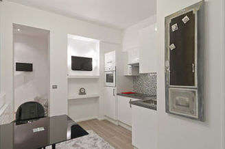 Champs-Elysées Paris 8° studio with alcove