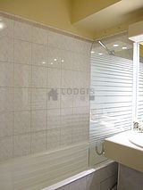 Apartment Les Lilas - Bathroom