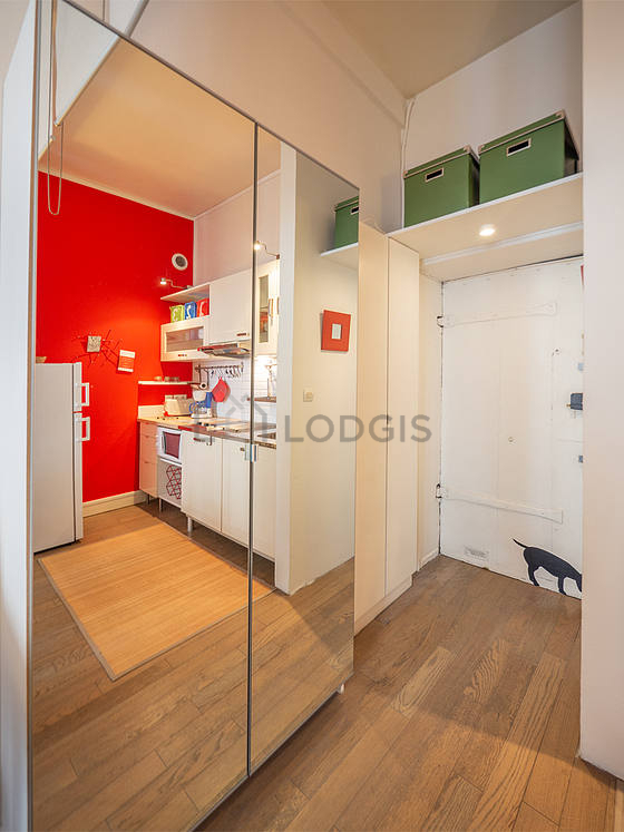 Beautiful entrance with wooden floor