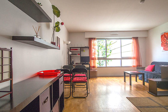 Quiet living room furnished with 1 sofabed(s) of 140cm, tv, hi-fi stereo, 1 armchair(s)