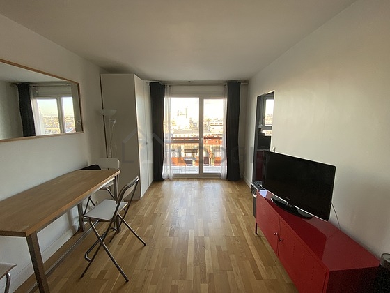Beau séjour calme et lumineux d'un appartement à Paris