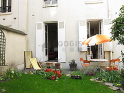 Apartment Paris 17° - Yard