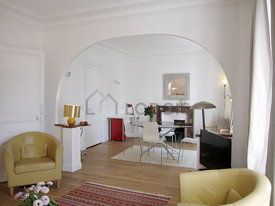 Salon très lumineux