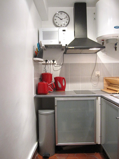 Beautiful kitchen with floor tiles floor