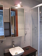 Apartment Paris 11° - Bathroom