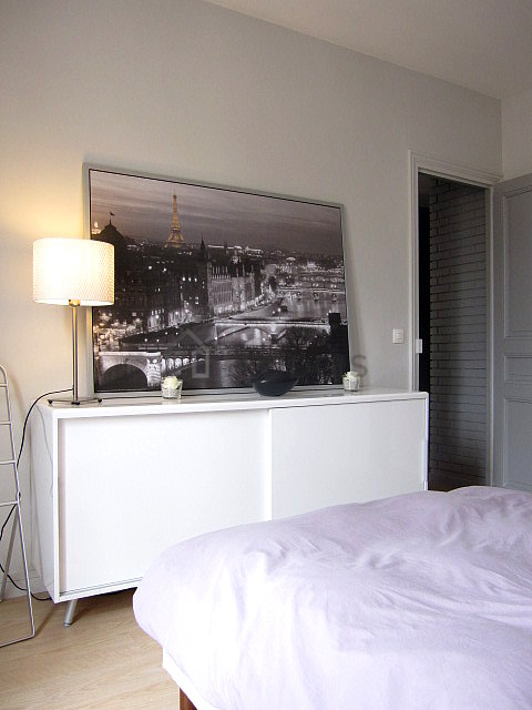 Quiet bedroom for 2 persons equipped with 1 bed(s) of 140cm