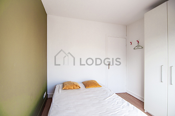 Quiet bedroom for 2 persons equipped with 1 bed(s) of 140cm