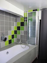 Duplex Paris 19° - Bathroom