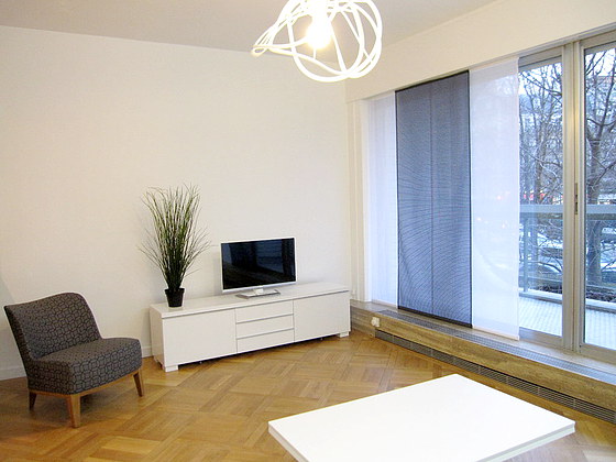 Living room furnished with 1 sofabed(s) of 160cm, tv, 1 armchair(s), 4 chair(s)