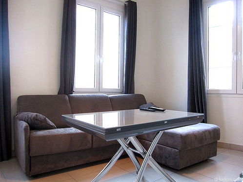 Quiet living room furnished with 1 sofabed(s) of 140cm, tv, hi-fi stereo
