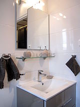 Apartment Paris 5° - Bathroom