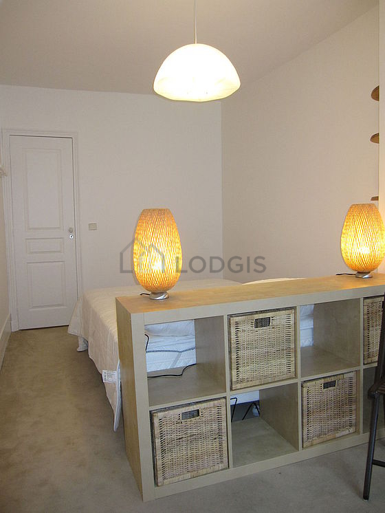 Quiet bedroom for 2 persons equipped with 1 bed(s) of 140cm