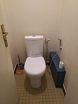 Apartment Issy-Les-Moulineaux - Toilet