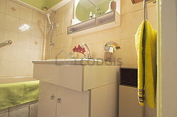Apartment Paris 18° - Bathroom