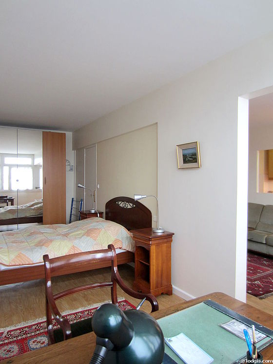 Quiet bedroom for 2 persons equipped with 1 bed(s) of 140cm