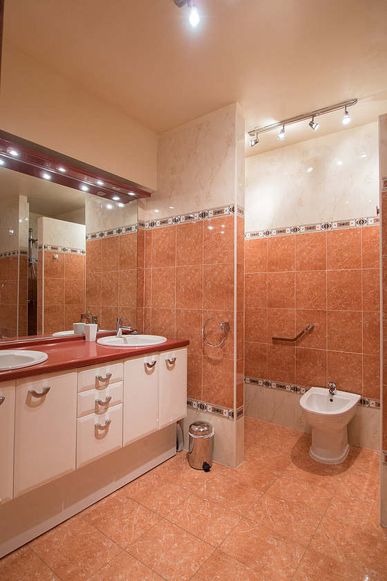 Pleasant bathroom with tile floor