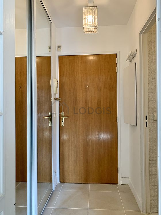 Beautiful entrance with wooden floor