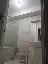 Apartment Courbevoie - Bathroom