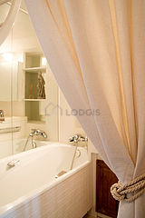 Appartement Paris 1° - Salle de bain