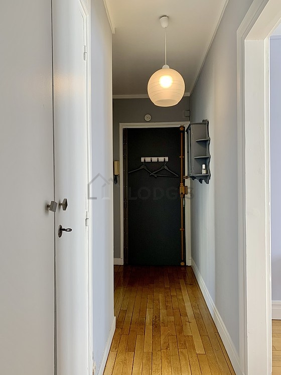 Beautiful entrance with wooden floor