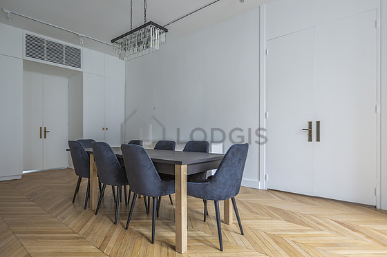 Dining room equipped with dining table, 1 chair(s)
