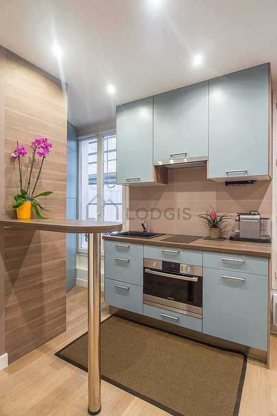 Magnifique cuisine avec du parquet au sol