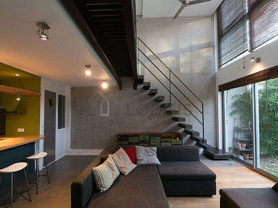 Living room with concretefloor