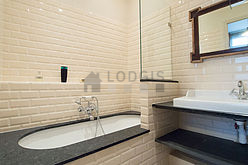 Apartment Paris 10° - Bathroom